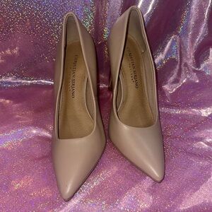 ✨3X25✨ Brand New nude Christian siriano pumps 5.5